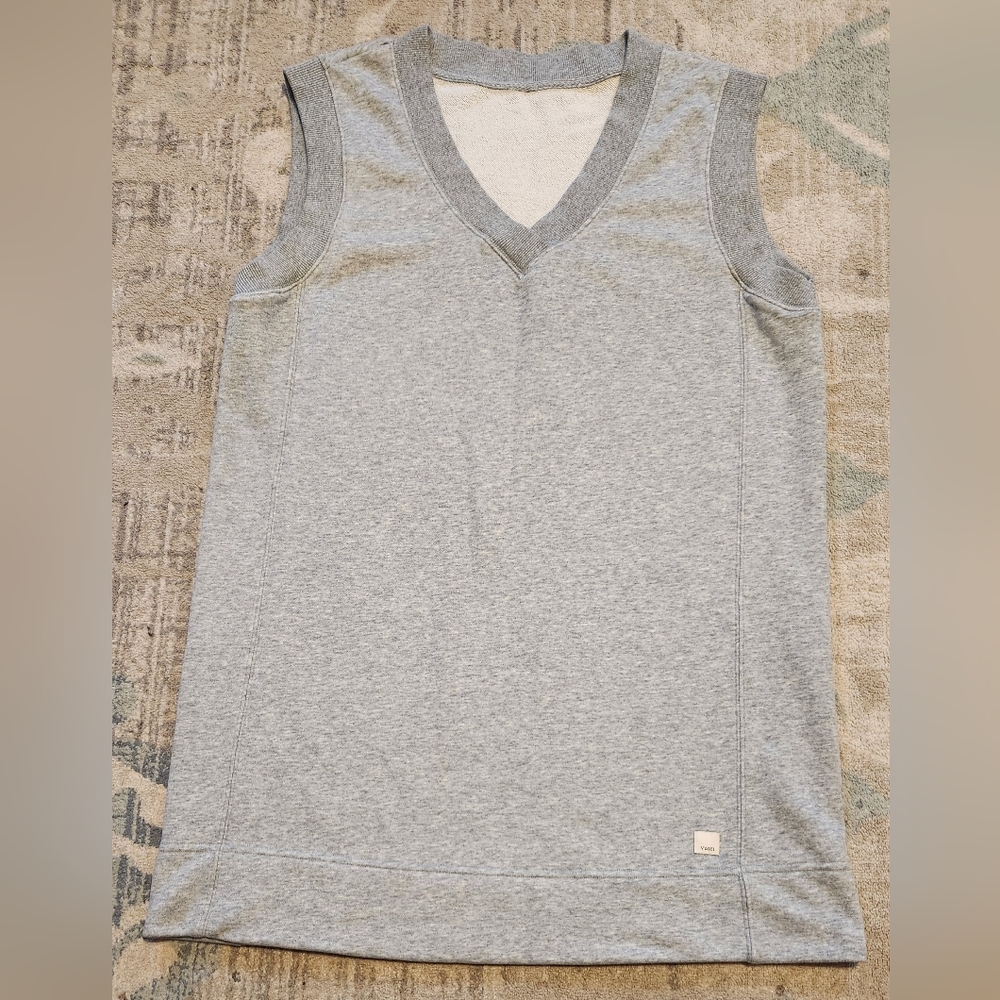 Vuori Sedona Vest Performance Dress. Gray. Size M. EUC